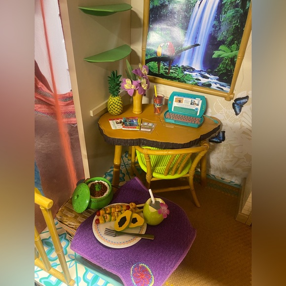 American Girl Lea’s Rainforest House w/ Accessories **Discontinued** - Picture 2 of 4